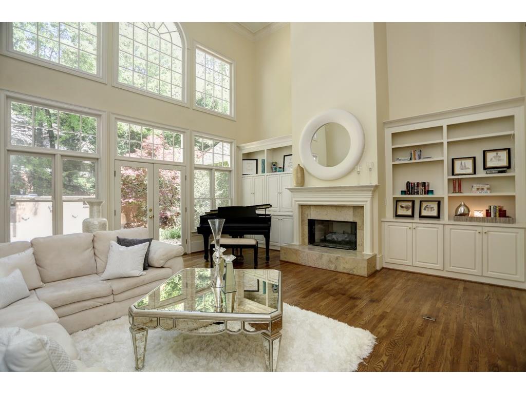 725 Brookwoods Trace, Sandy Springs, GA 30342