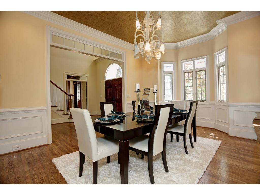 725 Brookwoods Trace, Sandy Springs, GA 30342