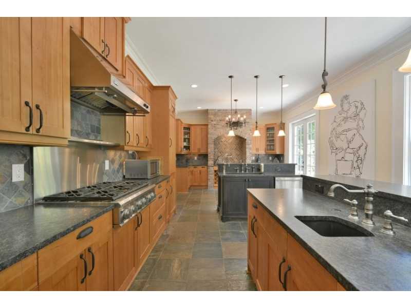 4595 Mystic Drive, Sandy Springs, United States 30342