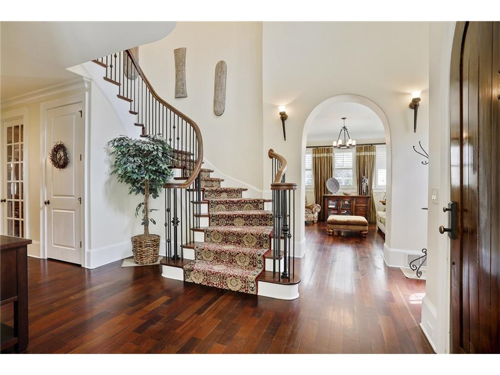 24 W Wieuca Road NE, Atlanta, GA 30342
