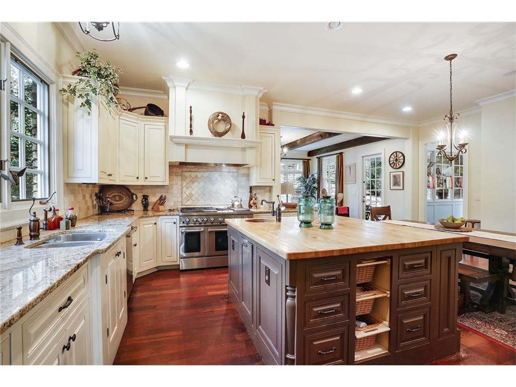 24 W Wieuca Road NE, Atlanta, GA 30342