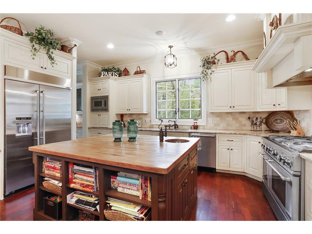 24 W Wieuca Road NE, Atlanta, GA 30342