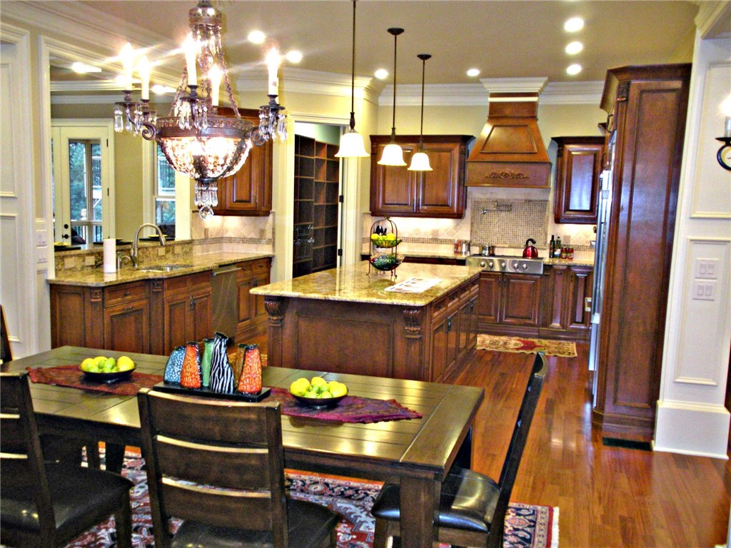 2346 Greenglade Road NE, Atlanta, GA 30345