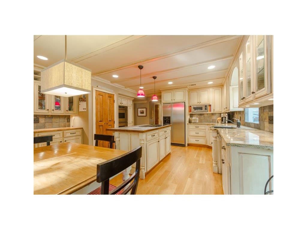 9660 Huntcliff Trace, Sandy Springs, GA 30350
