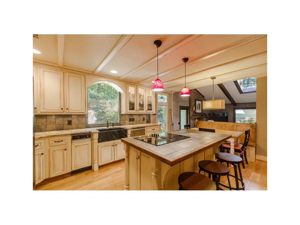 9660 Huntcliff Trace, Sandy Springs, GA 30350