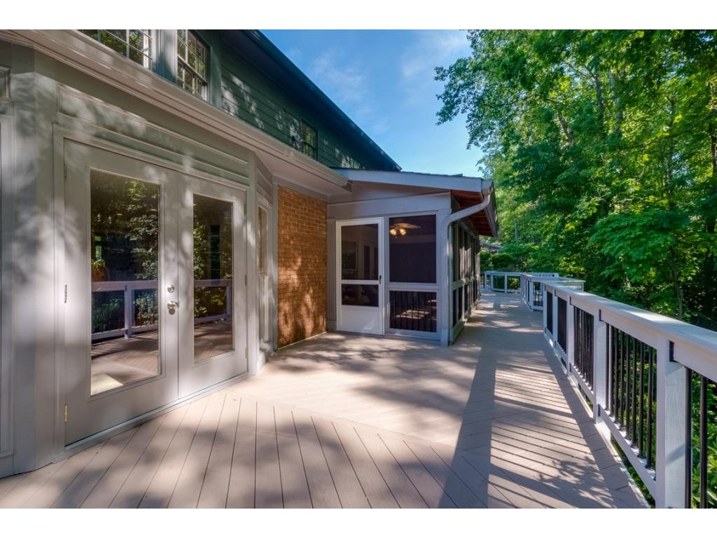7390 Stoneykirk Close, Sandy Springs, GA 30350