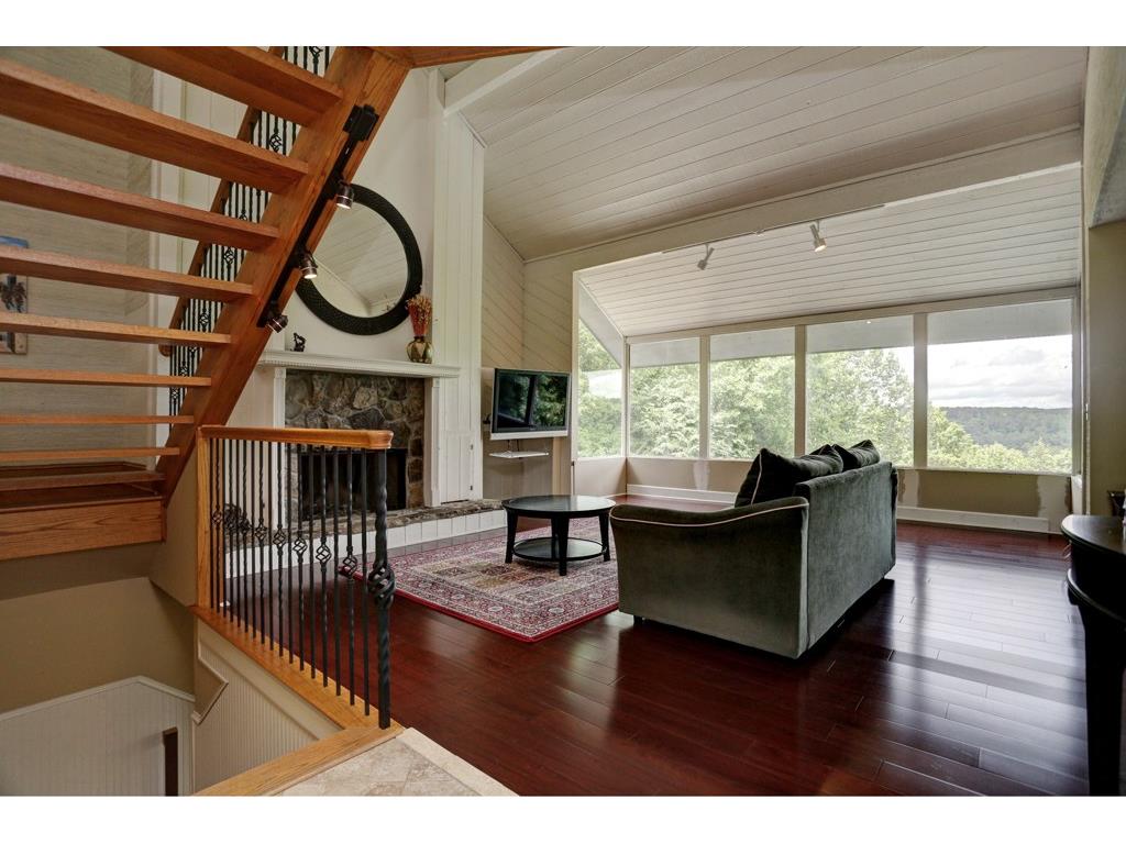 140 Huntcliff Point NE, Atlanta, GA 30350