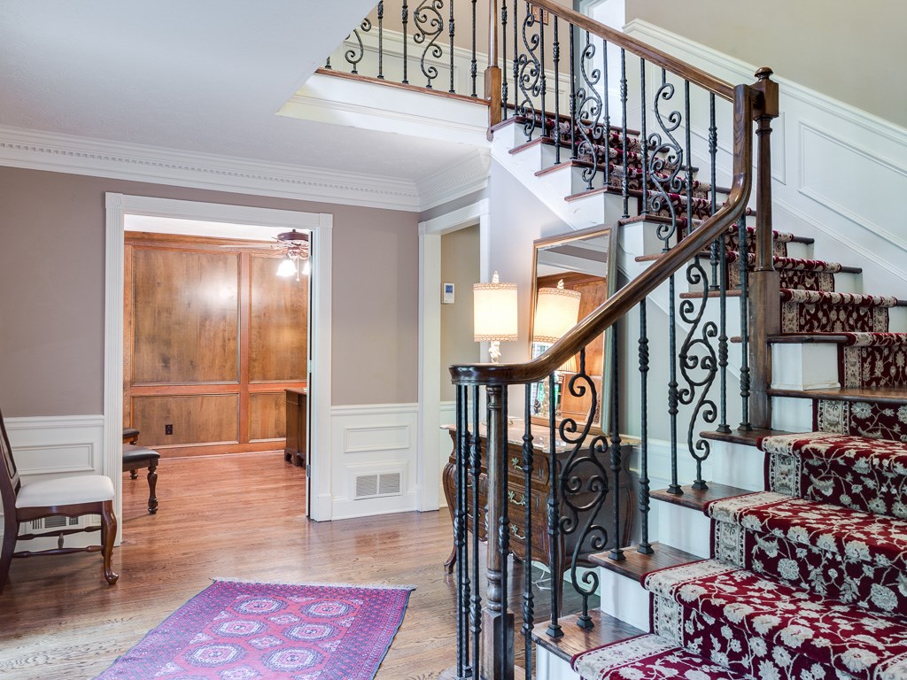 305 Skyridge Drive, Atlanta, GA 30350