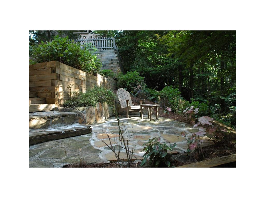 305 Skyridge Drive, Atlanta, GA 30350