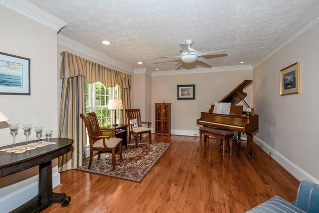 305 Spindle Ct, Sandy Springs, United States 30350