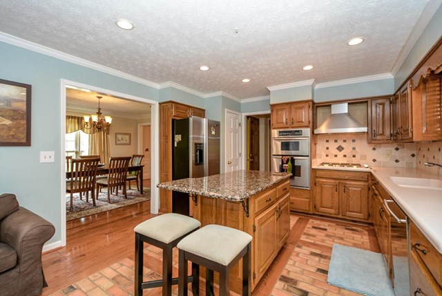305 Spindle Ct, Sandy Springs, United States 30350