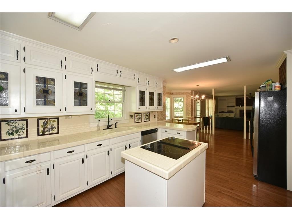 7580 Hunters Woods Drive, Sandy Springs, GA 30350