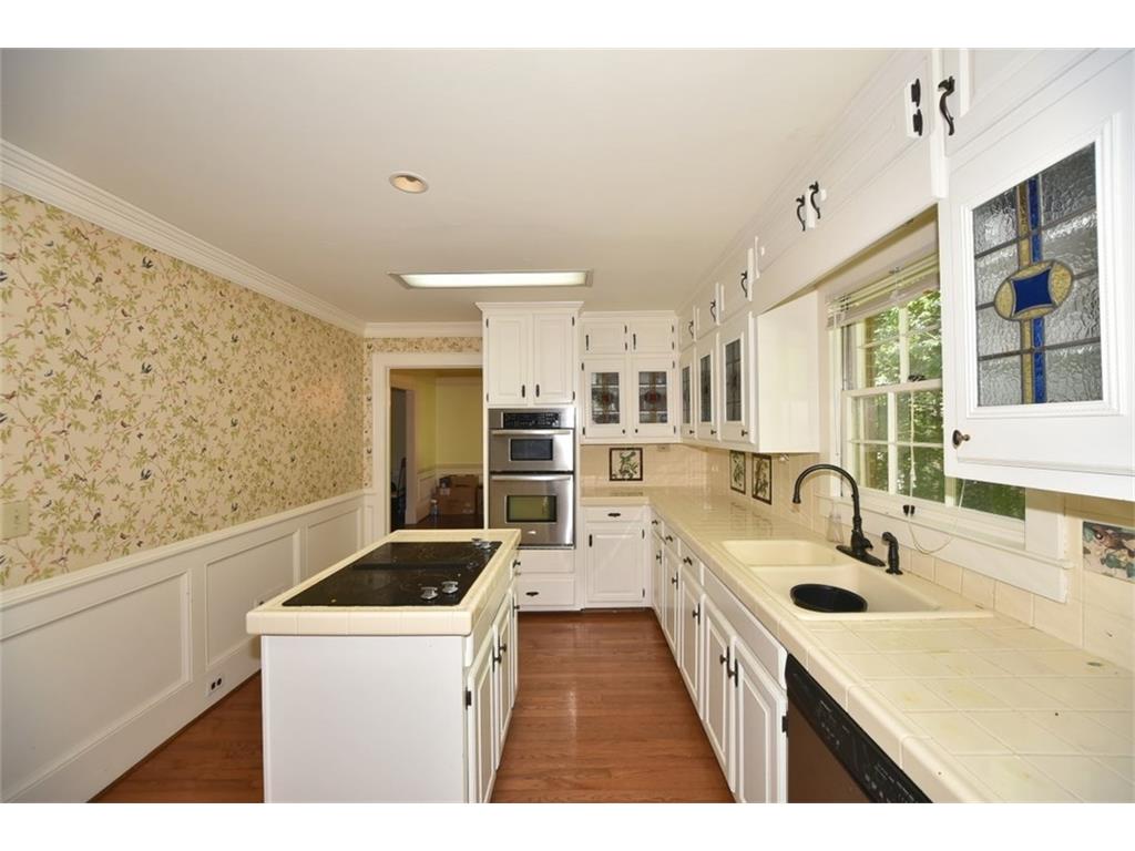 7580 Hunters Woods Drive, Sandy Springs, GA 30350
