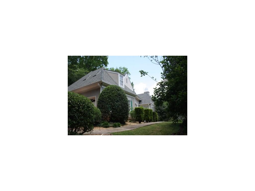 8210 Grogans Ferry Road, Sandy Springs, GA 30350