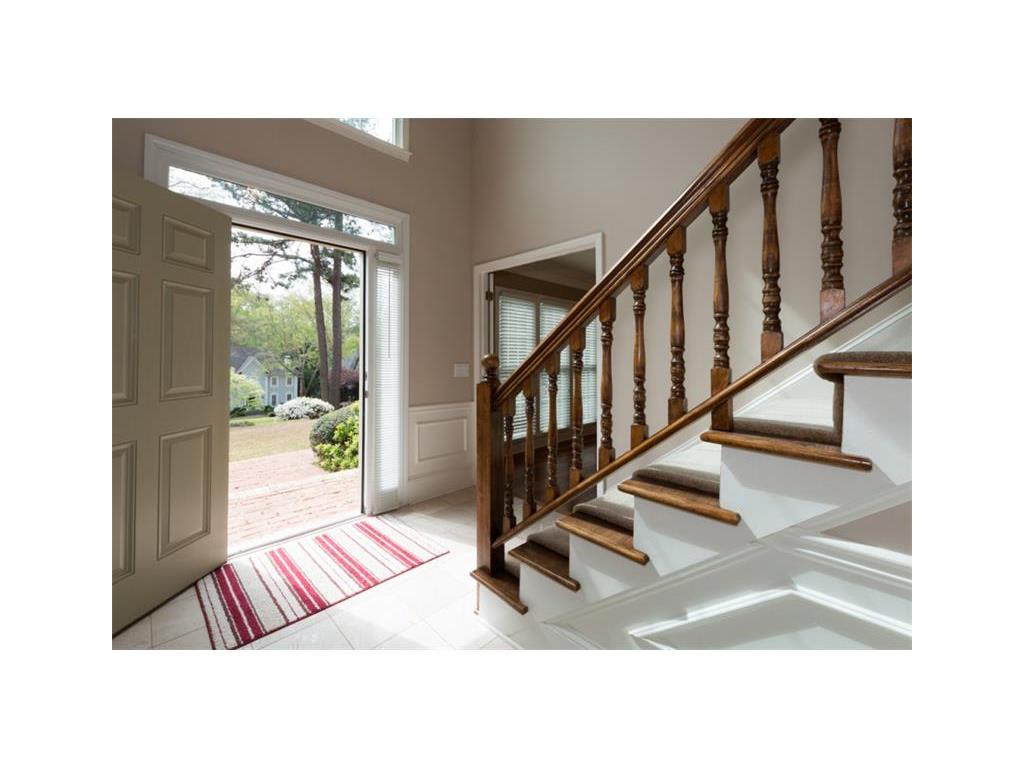7730 Dunvegan Close, Sandy Springs, GA 30350