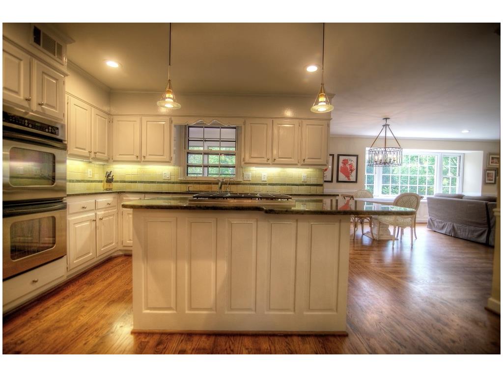 725 Amster Green Drive, Sandy Springs, GA 30350