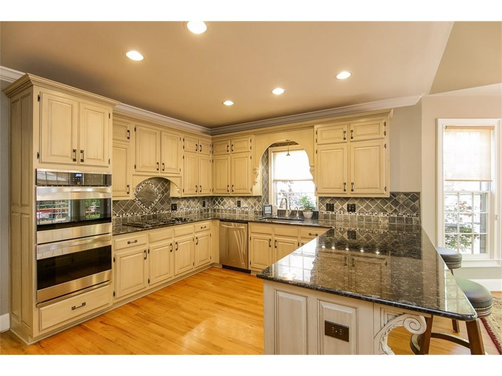 600 Avignon Court, Sandy Springs, GA 30350