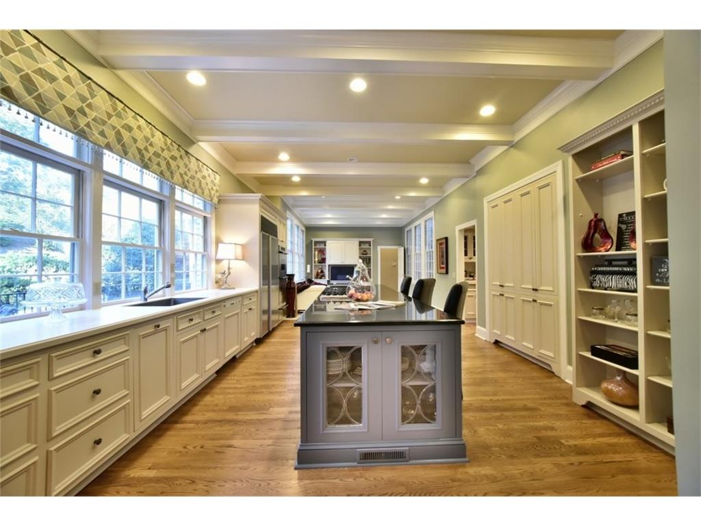185 Churchill Drive, Sandy Springs, GA 30350