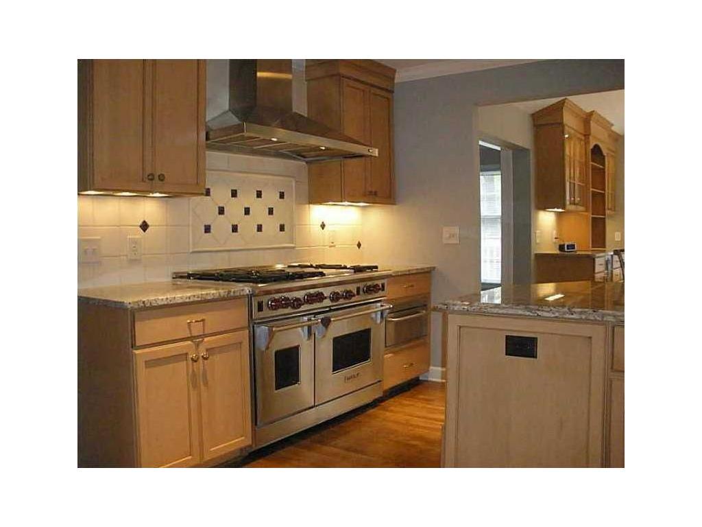 3165 Spalding Drive, Dunwoody, GA 30350