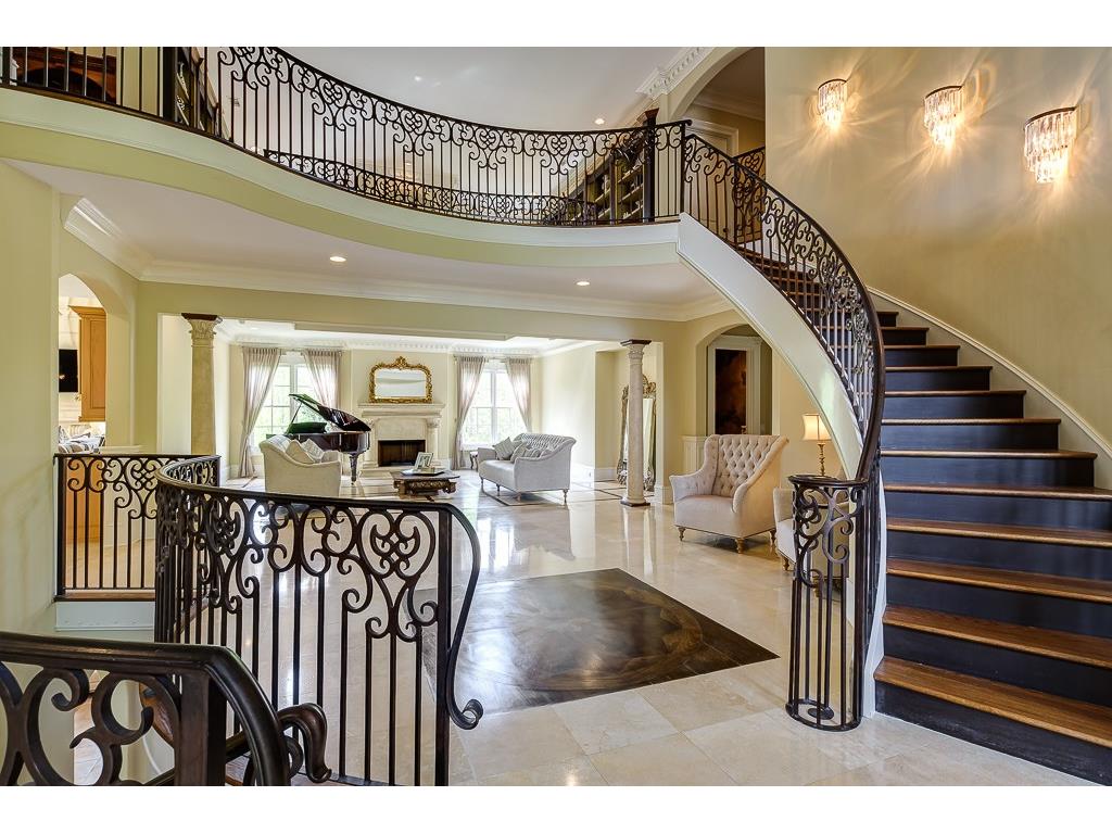 8395 Jett Ferry Road, Sandy Springs, GA 30350