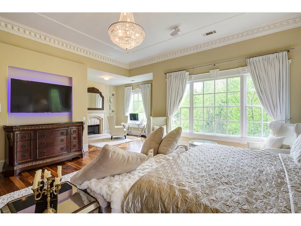 8395 Jett Ferry Road, Sandy Springs, GA 30350