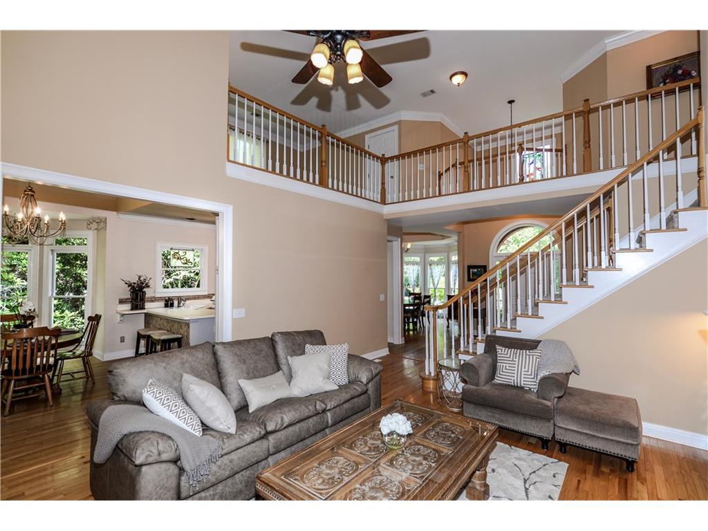2349 Dunwoody Hollow Drive, Dunwoody, GA 30360