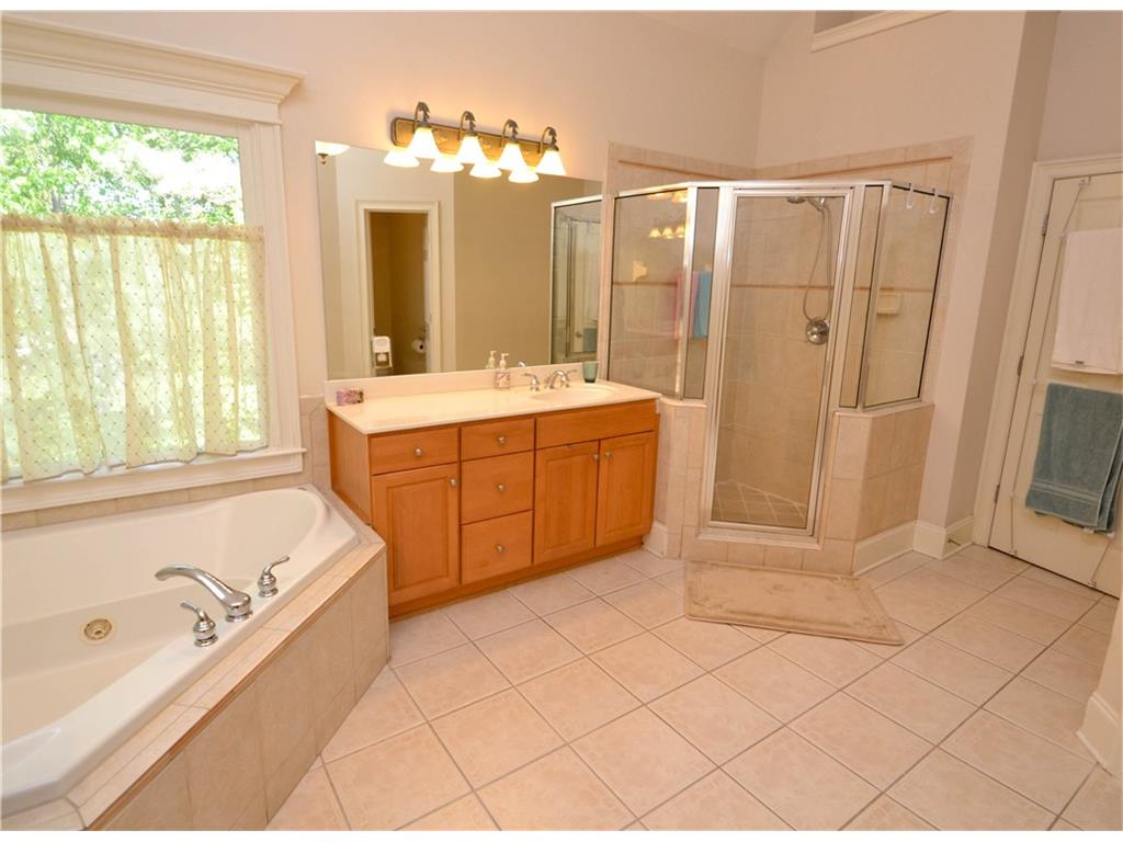 5416 Dunwoody Glen Court, Dunwoody, GA 30360