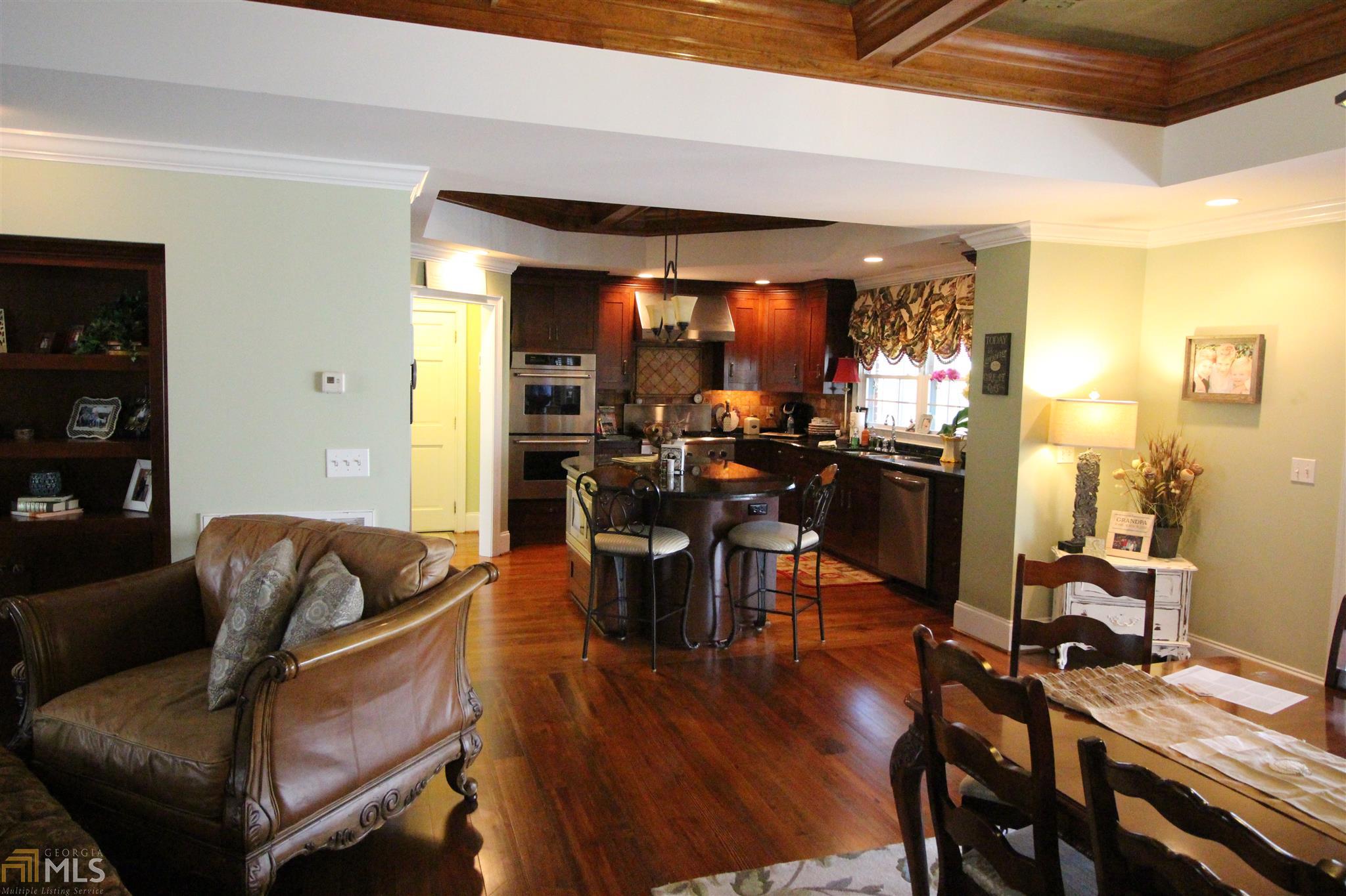 1726 Blue Ridge Dr, Gainesville, GA 30501