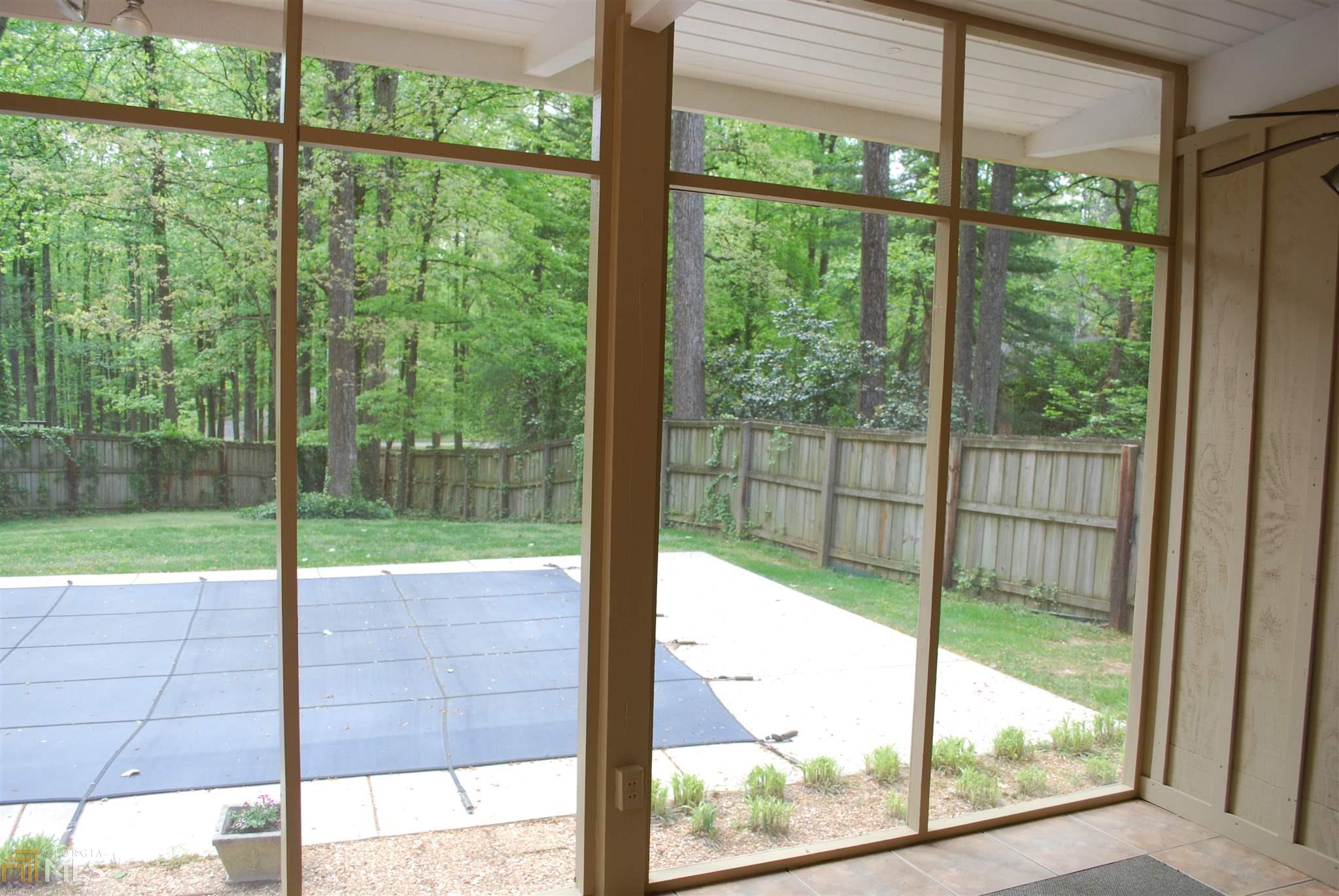 832 Glenwood Dr, Gainesville, GA 30501