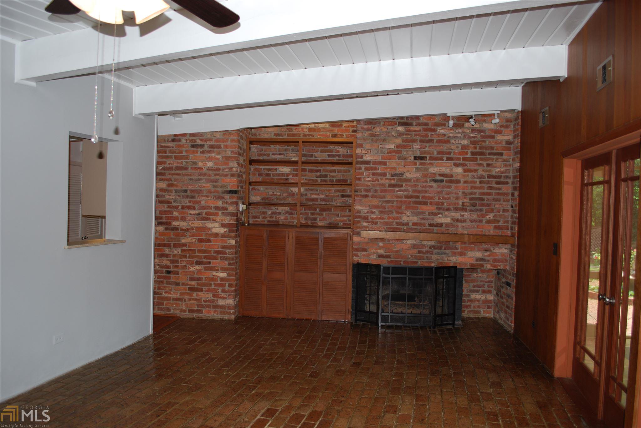 832 Glenwood Dr, Gainesville, GA 30501