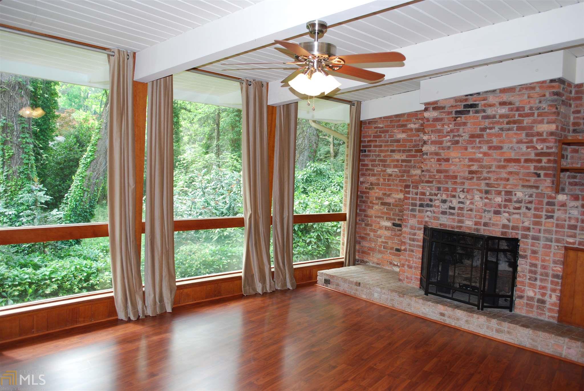 832 Glenwood Dr, Gainesville, GA 30501
