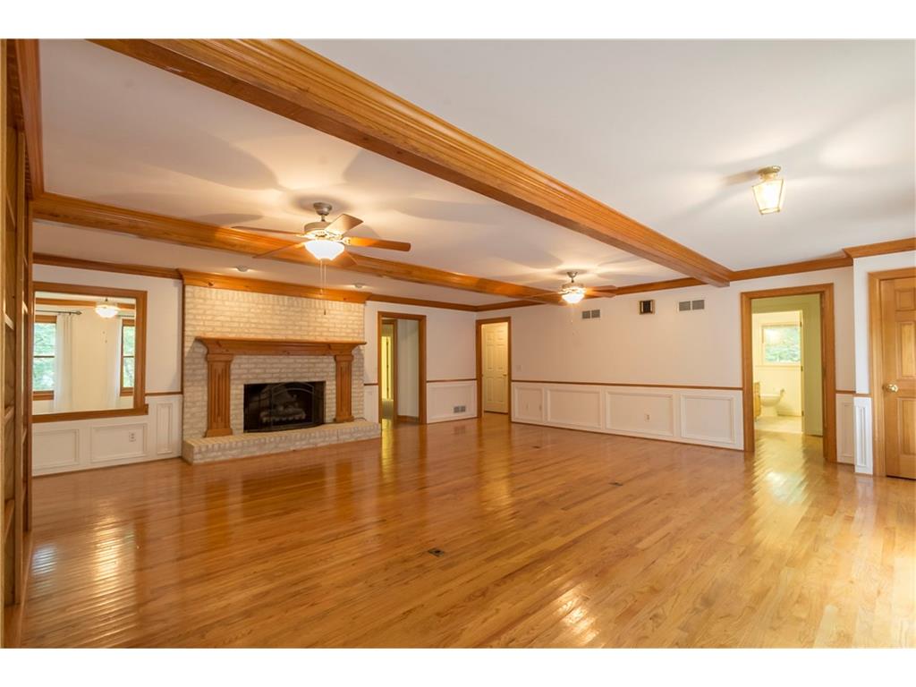 2461 Northbanks Cove, Gainesville, GA 30506