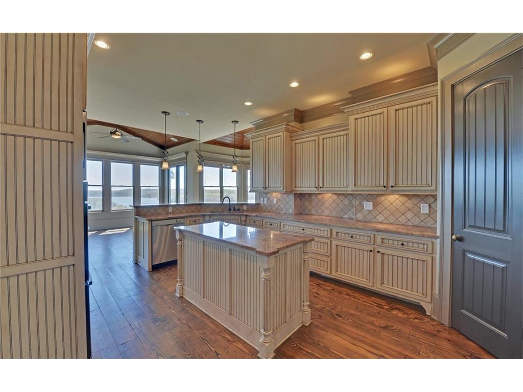 6830 South Bluff Court, Gainesville, GA 30506