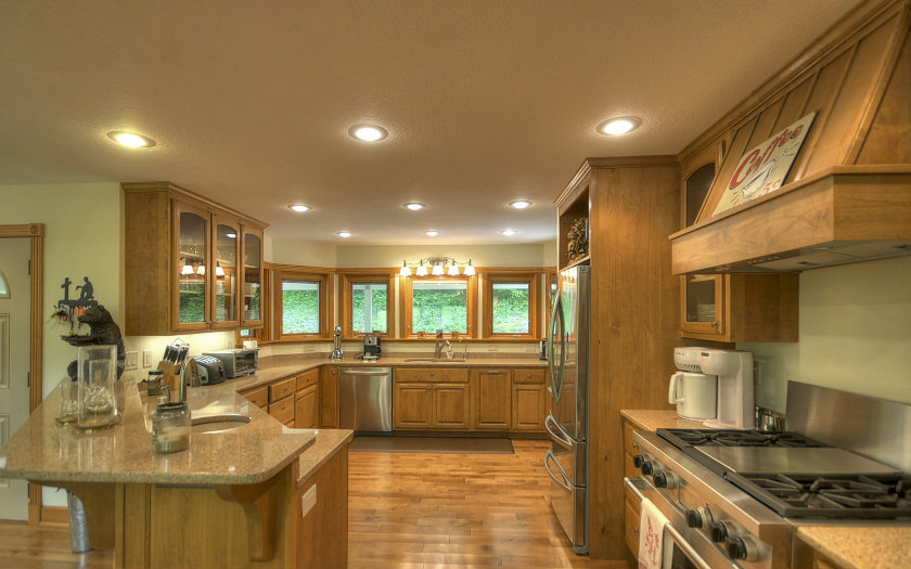 252 CREEKMONT DRIVE, Blairsville, GA 30512
