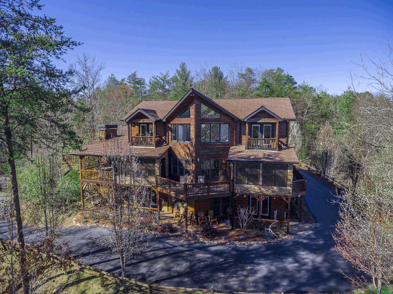 181 Spirit Wind Ct, Blue Ridge, GA 30513