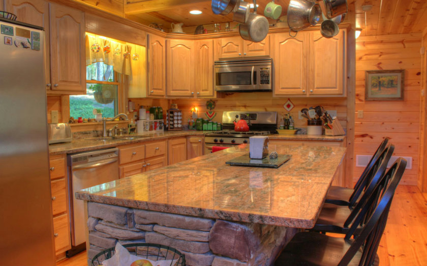 963 GEORGE CURTIS RD, Blue Ridge, GA 30513