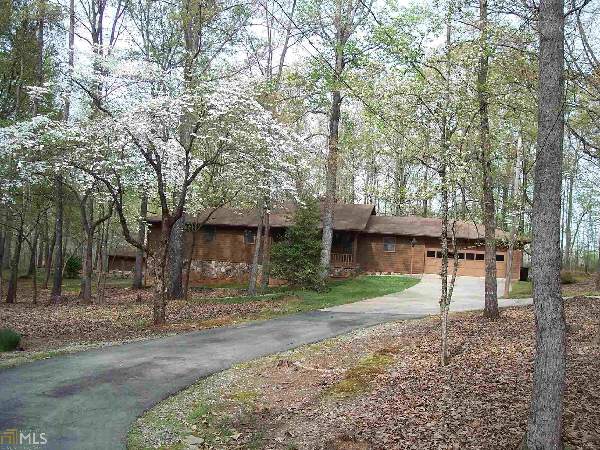 2446 E Maddox Rd, Buford, GA 30519