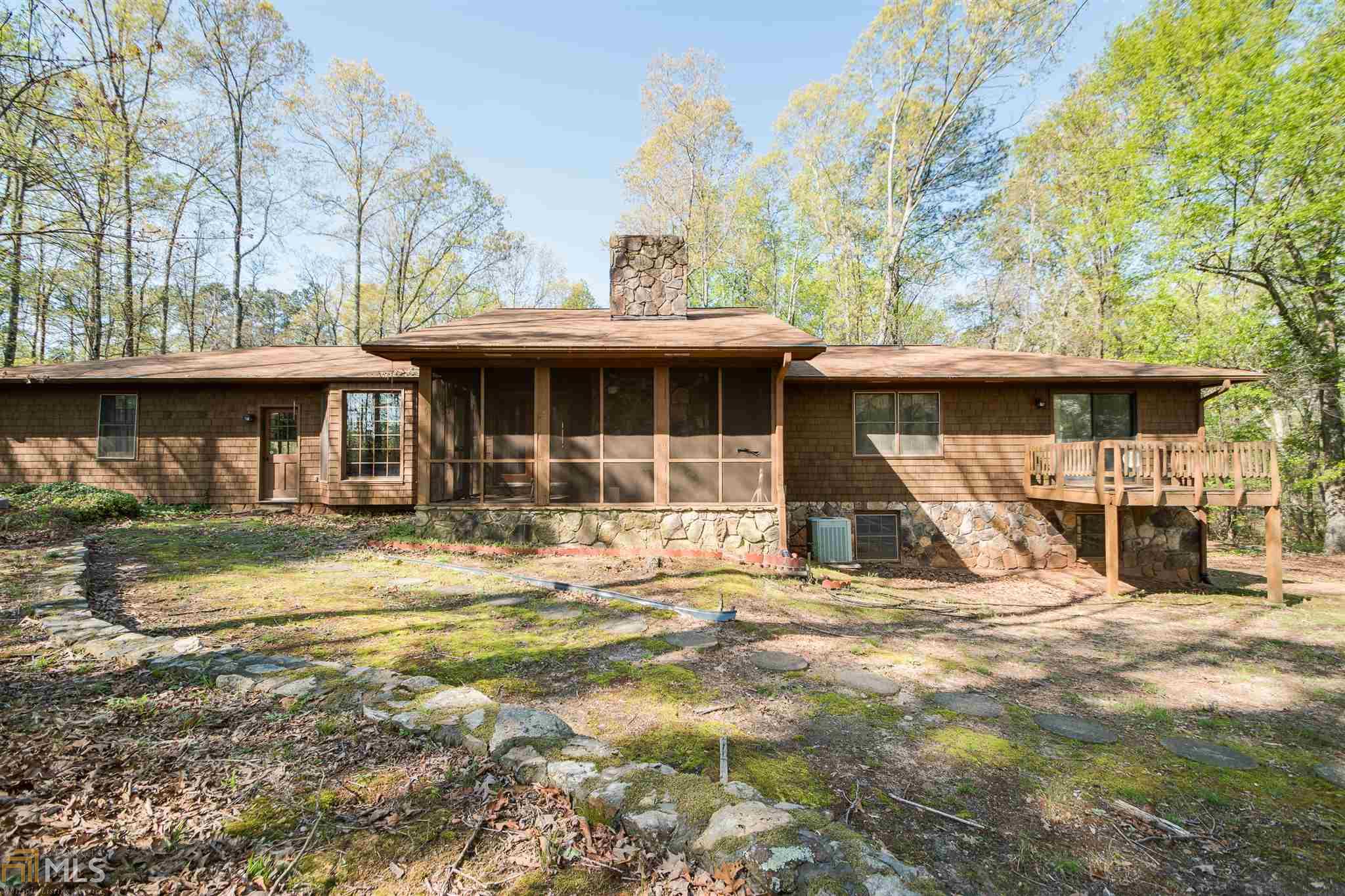 2446 E Maddox Rd, Buford, GA 30519