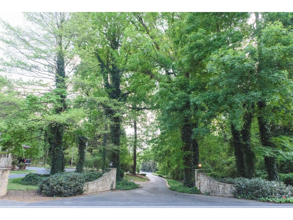 2521 E Maddox Road, Buford, GA 30519