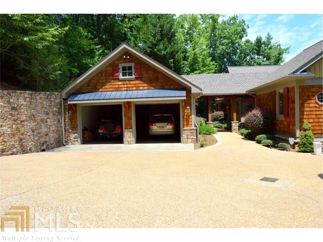 17 Lands End Ln, Clarkesville, GA 30523