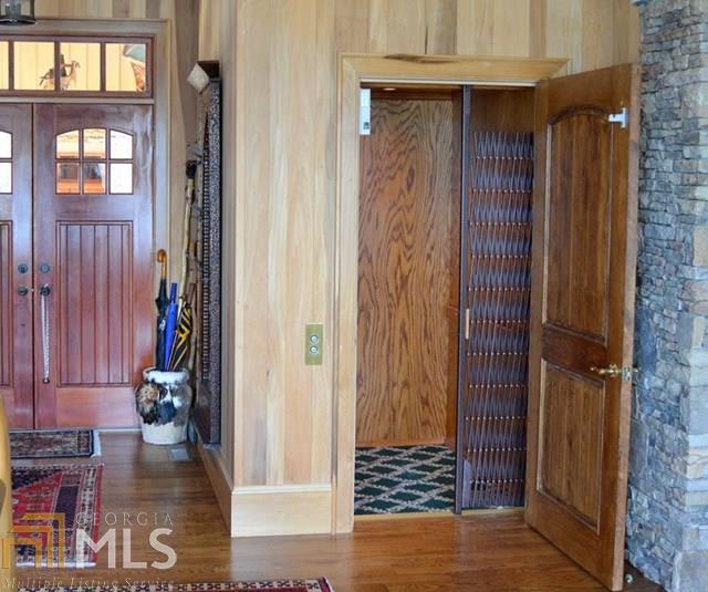 17 Lands End Ln, Clarkesville, GA 30523