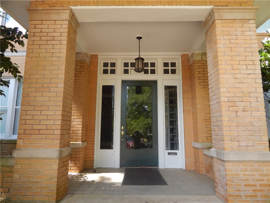 1557 SOUTH BROAD Street, Commerce, GA 30529