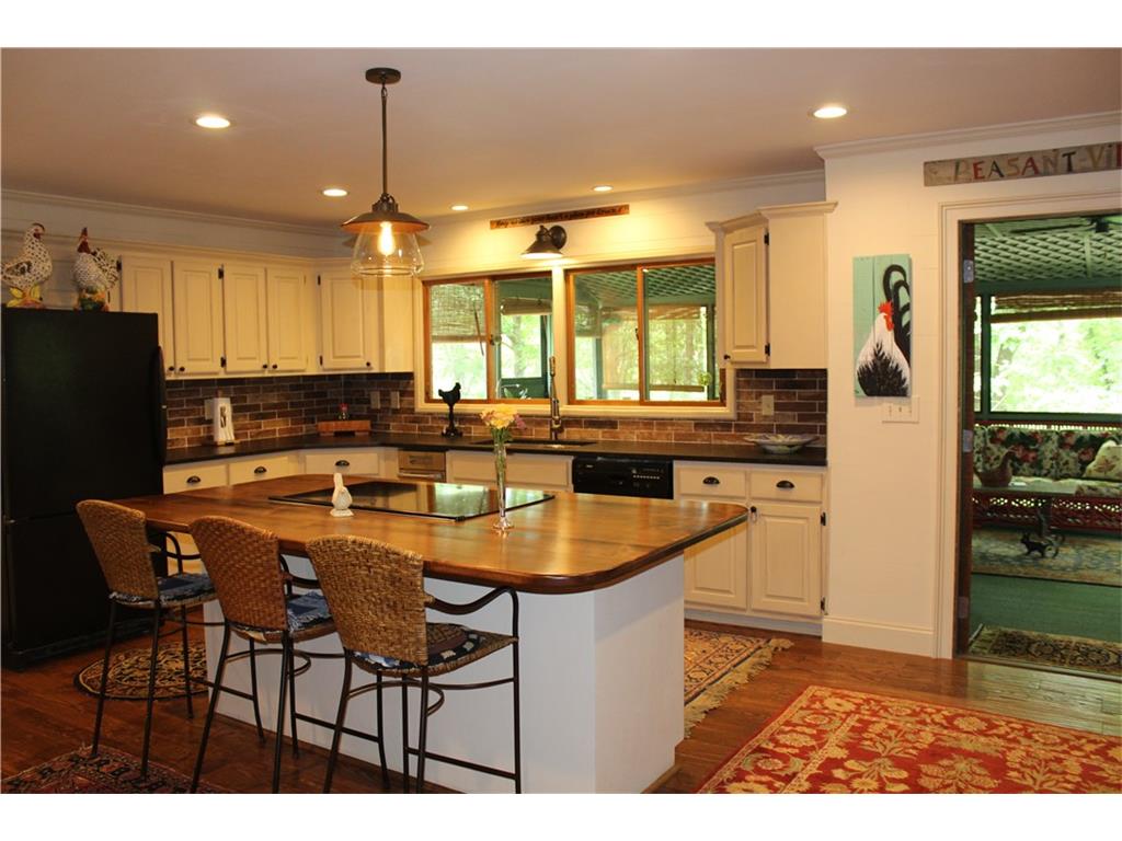 802 CHATTAHOOCHEE WINDS Drive, Demorest, GA 30535