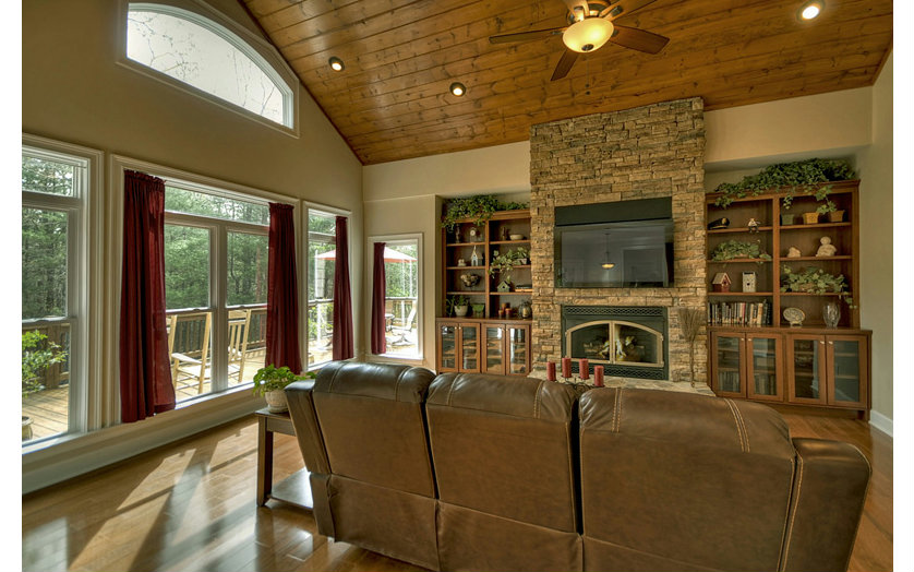 140 CLEAR CREEK SPRINGS, Ellijay, GA 30536