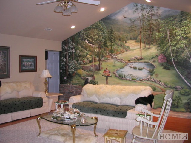 739 Knob Drive, Sky Valley, GA 30537