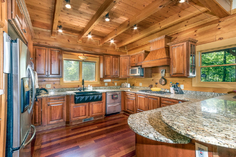 202 Whitewater Falls Trail, Ellijay, GA 30540