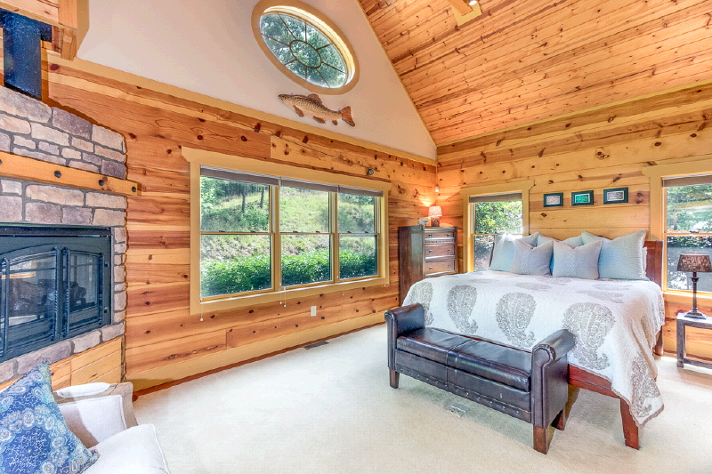 202 Whitewater Falls Trail, Ellijay, GA 30540
