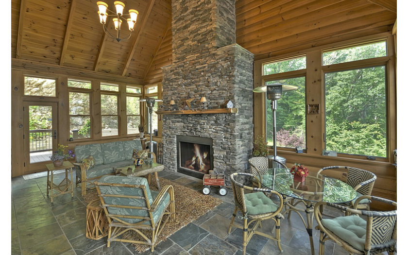 9329 HWY 52, Ellijay, GA 30540