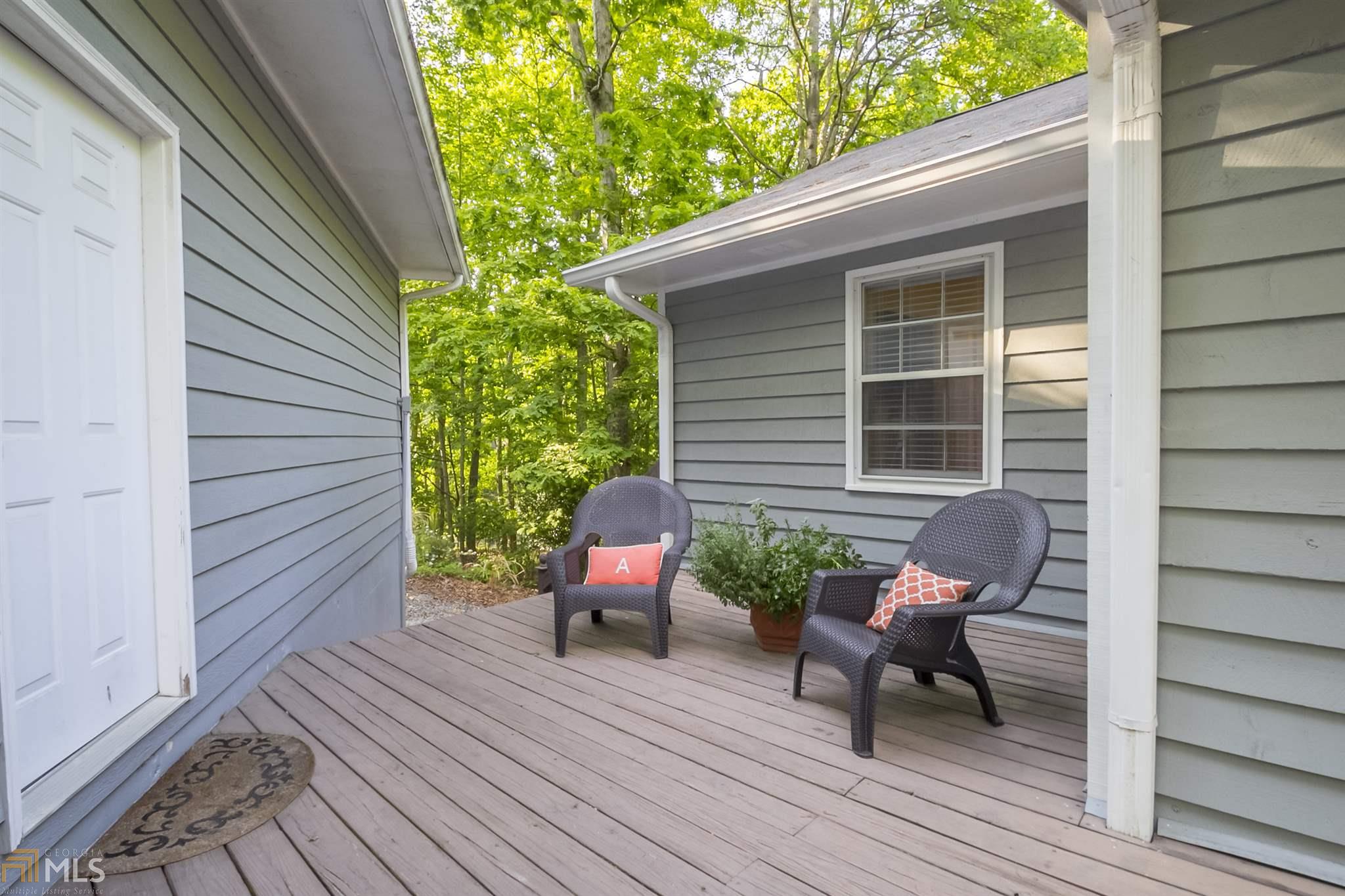 6513 Bermuda Ln, Flowery Branch, GA 30542