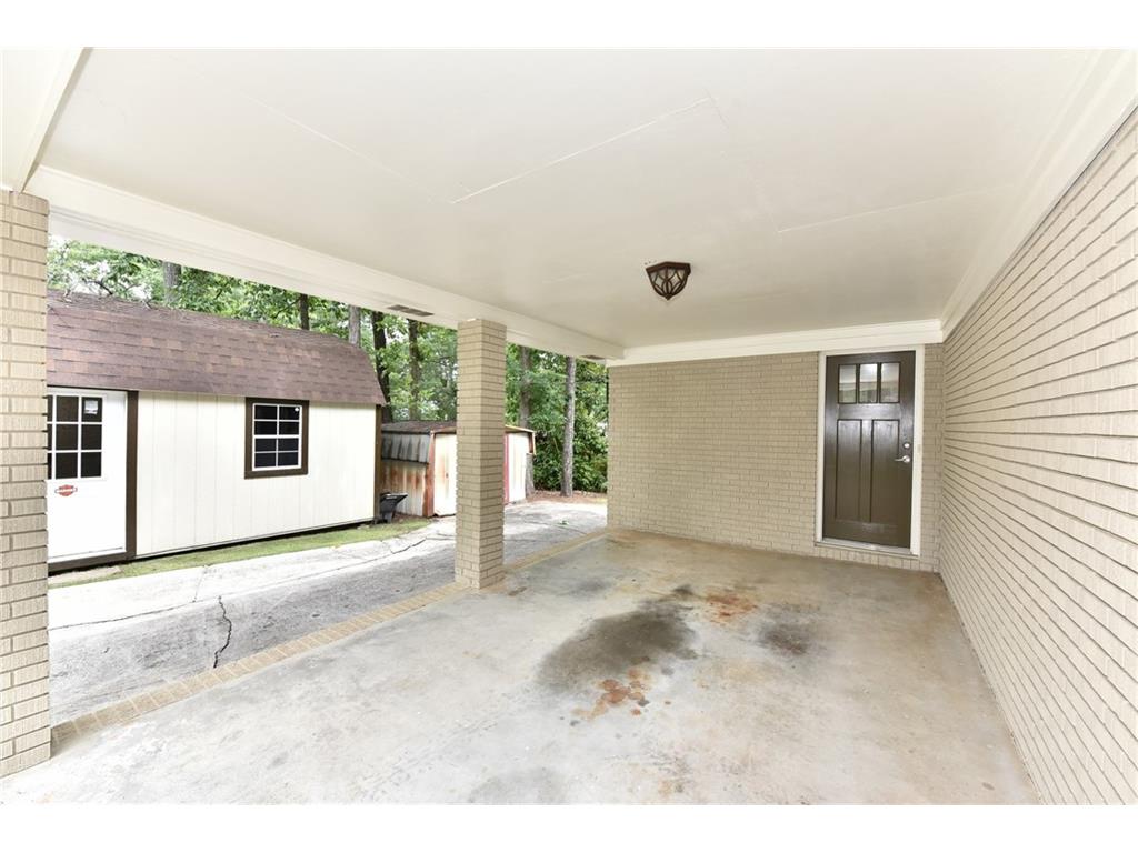 6487 Bluewaters Drive, Flowery Branch, GA 30542